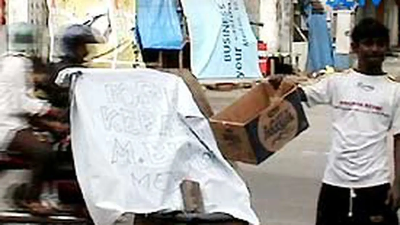 081123bkebakaran2.jpg