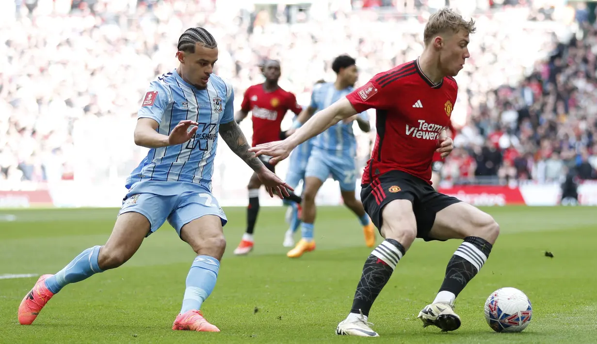 MU sudah ditunggu rival sekotanya Manchester City di final Piala FA 2023/2024. (Ian Kington / AFP)