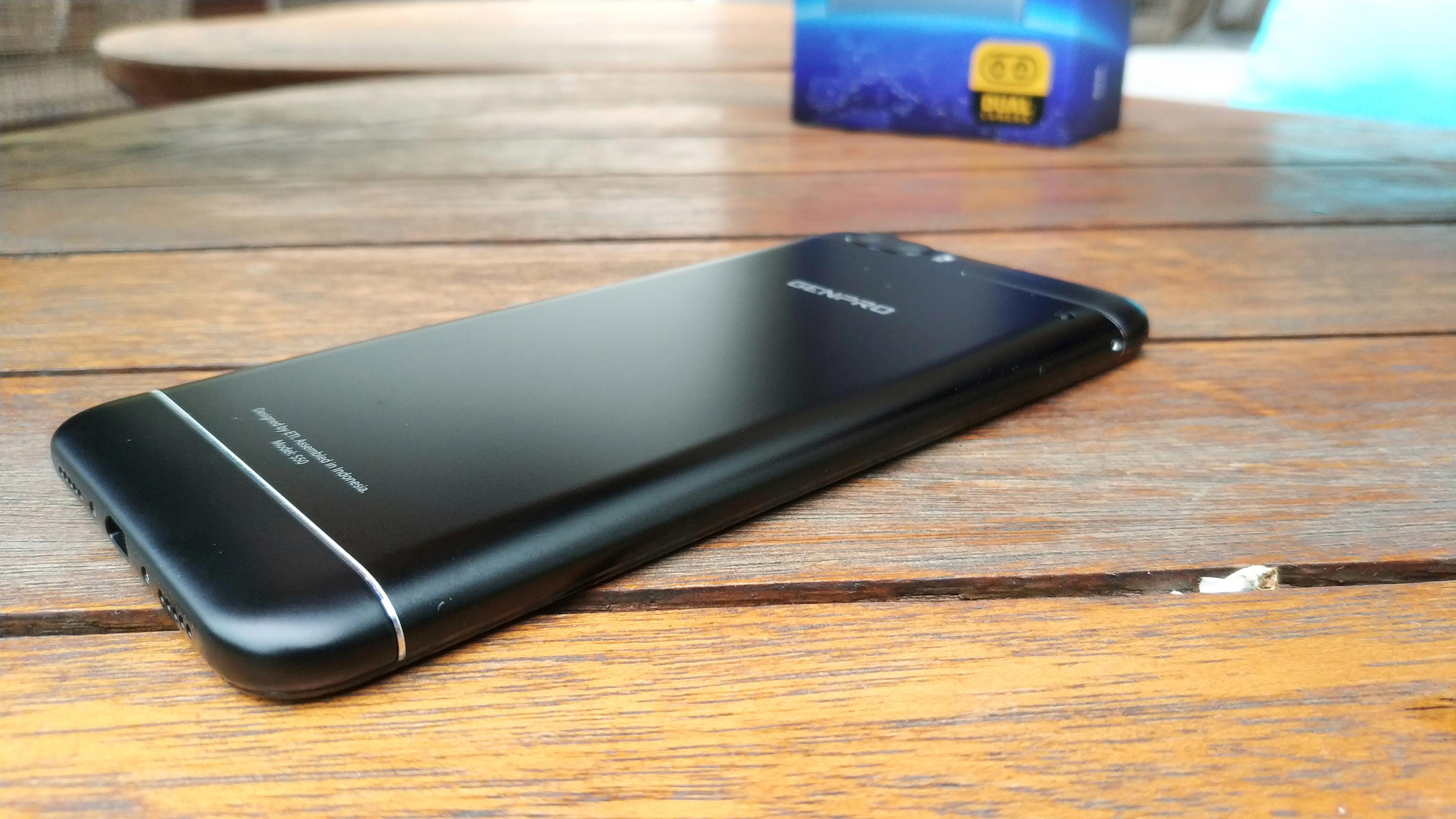 Sisi samping kiri Genpro X Pro (Liputan6.com/ Agustin Setyo W)