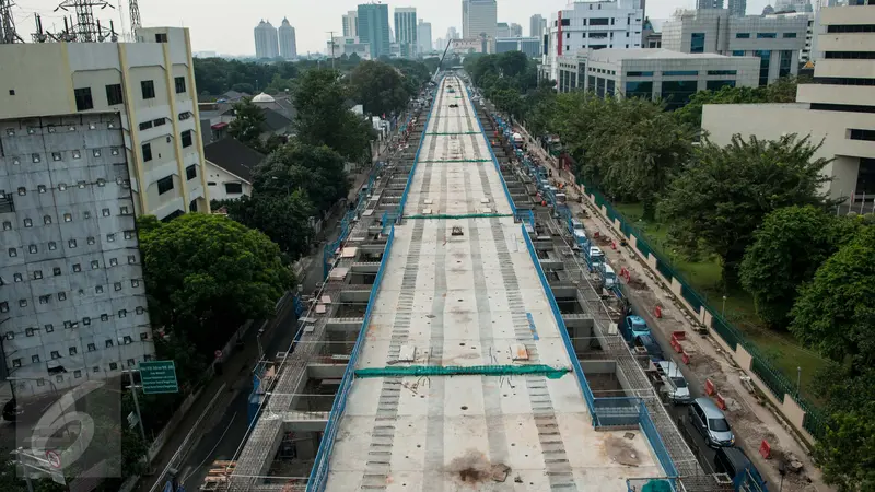 Melihat Pembangunan Proyek MRT di Kawasan Blok M