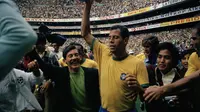 Kapten Timnas Brasil di Piala Dunia 1970, Carlos Alberto meninggal di usia 72 tahun (AP Photo/Gianni Foggia)
