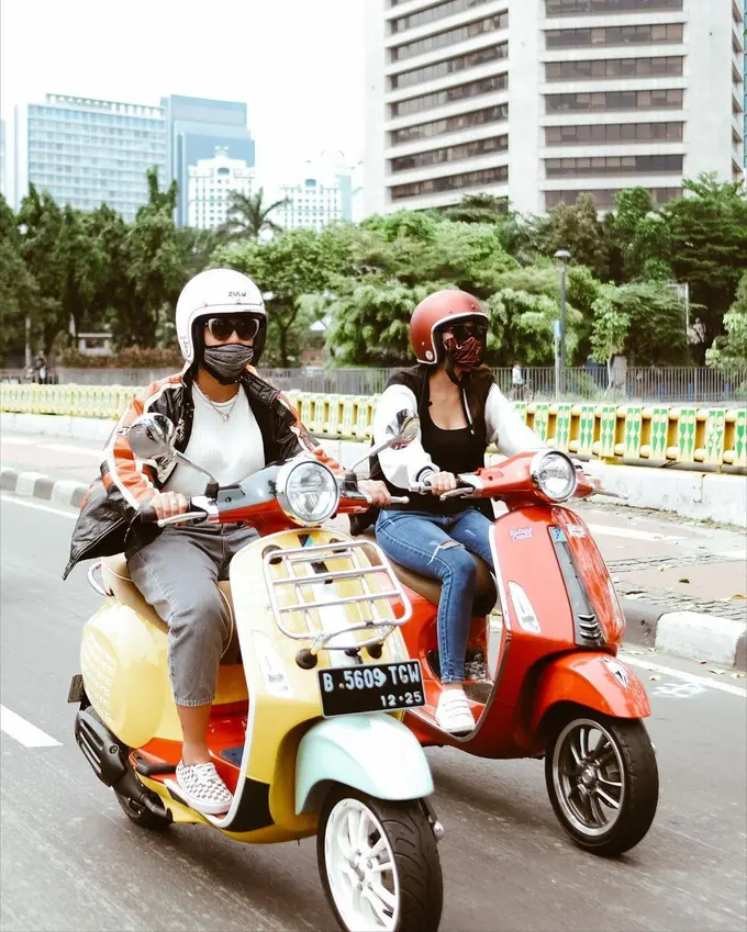 awkarin vespa