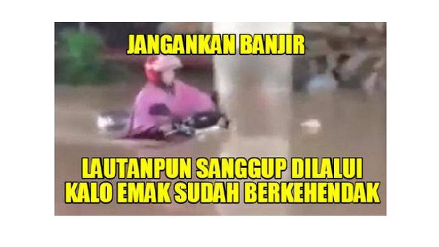 Tingkah Kocak Emak-Emak Saat di Jalan, Bikin Tepok Jidat