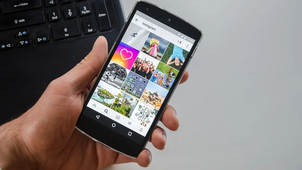 Ilustrasi Instagram