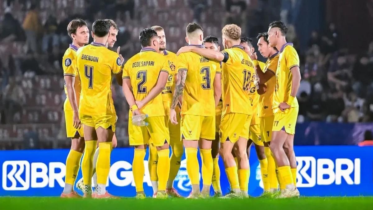 Persik Jatuh dan Tertimpa Tangga di BRI Liga 1: Terusir dari Kediri di Fase Akhir dan Berharap Hoki Stadion Soeprijadi