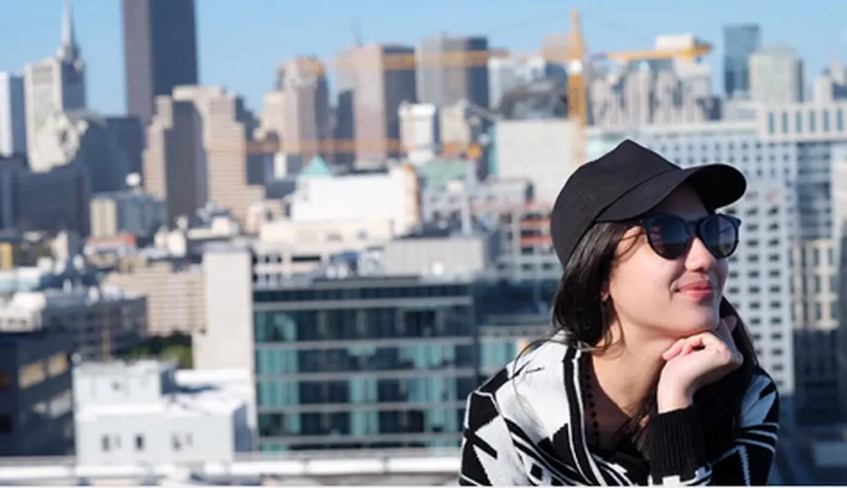 Bahkan ada banyak komentar yang menuliskan "Yang fanatik kalah sama yang berduit". Saat berita ini ditulis, setidaknya ada 28 postingan sama. (Instagram/pevpearce)