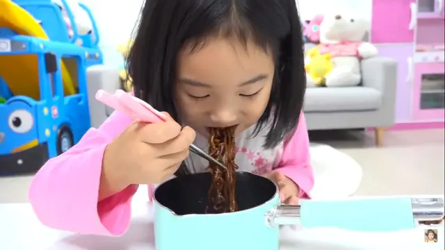YouTuber cilik Boram asal Korea Selatan