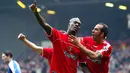 Striker Charlton, Carlton Cole, merayakan gol yang dicetaknya ke gawang Blackburn. Ketika muda, bomber dengan tinggi 191 cm tersebut sempat dipinjamkan Chelsea ke Charlton dan Aston Villa. (AFP/Nicolas Asfouri)