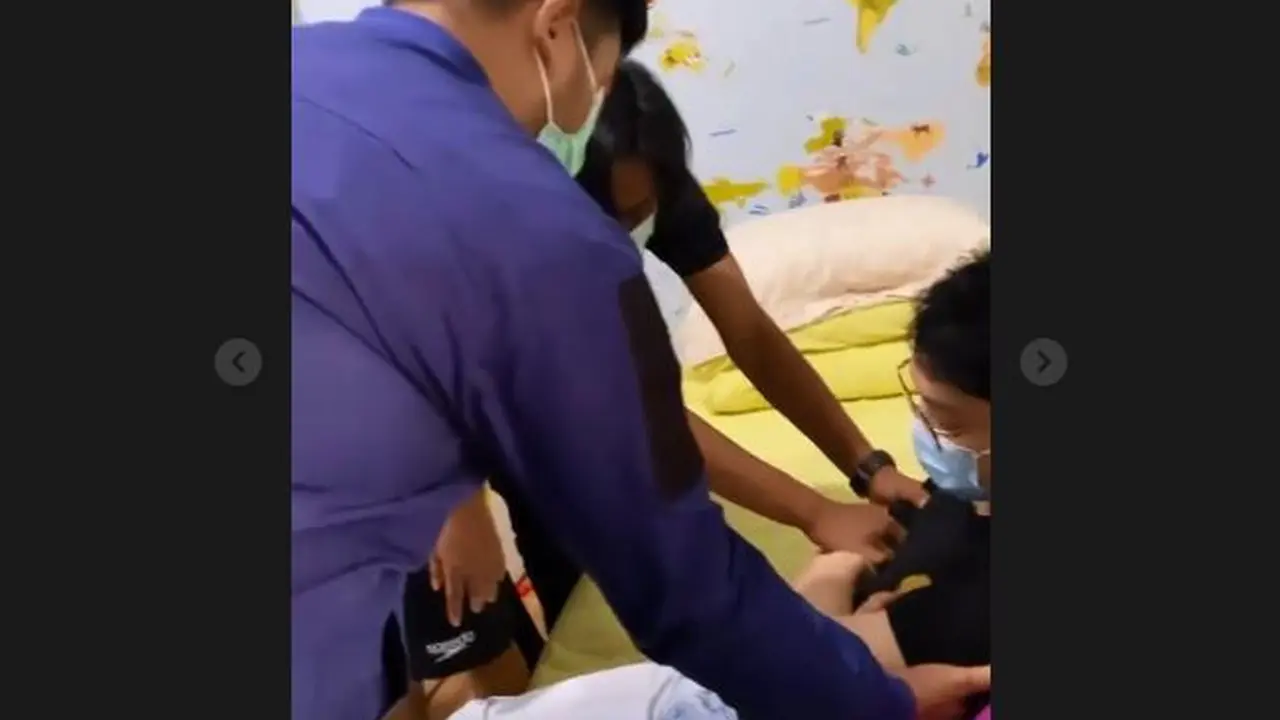 Richard Lee Dijemput Paksa Polisi dikediamannya