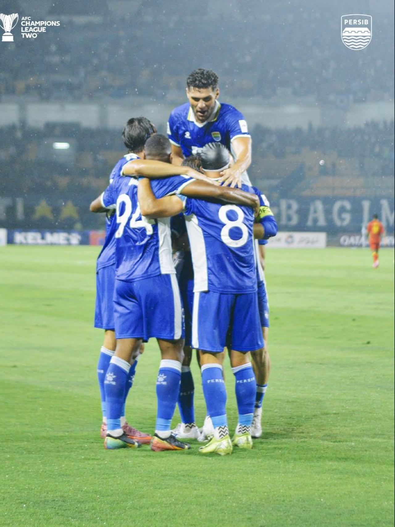 Persib Bandung meraih kemenangan 2-0 atas Selangor FC pada laga lanjutan Grup G AFC Champions League Two di Stadion Gelora Bandung Lautan Api, Bandung, Kamis (23/10/2025) malam WIB