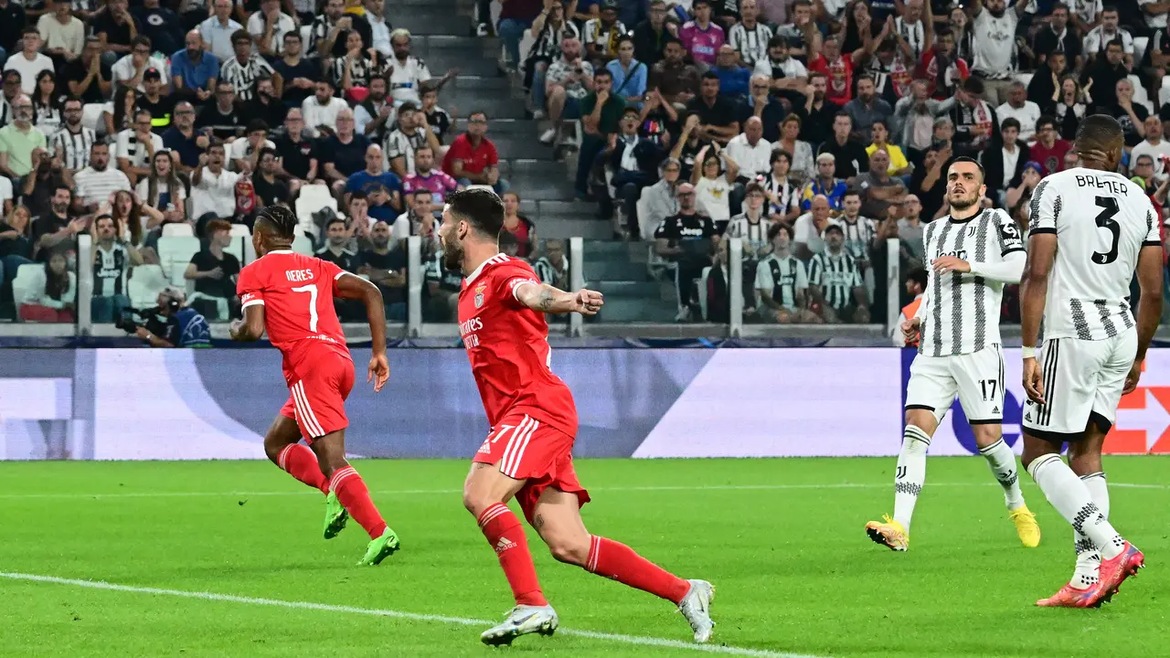Selebrasi pemain Benfica saat mempermalukan Juventus di Liga Champions