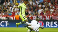 Babak I: Dua Gol Neymar Persulit Langkah Bayern ke Final