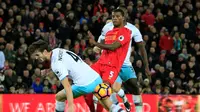 Wijnaldum: Liverpool Pantang Jemawa di Markas West Ham