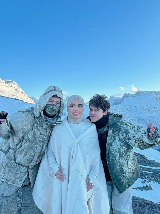 7 Potret Kebersamaan Putri Ariani dengan Alan Walker dan Peder Elias Ini Curi Perhatian