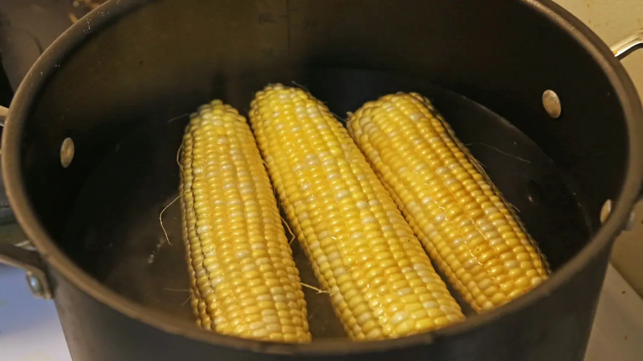 Merebus Jagung