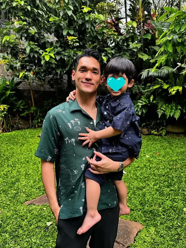 Tunaikan Haji 2025, Intip 6 Outfit Afgan dengan Sentuhan Religius yang Jarang Tersorot
