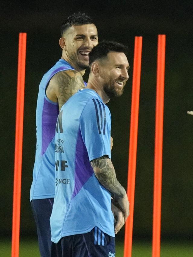Sesi Latihan Messi Cs Jelang Duel Berat dengan Belanda di Perempat Final Piala Dunia 2022