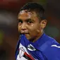 Juventus sedang berupaya untuk mendatangkan bomber Sampdoria, Luis Muriel. Namun menurut Talksport, Si Nyonya Tua harus bersaing dengan Inter Milan dan juga AS Roma untuk mendapatkan striker Kolombia tersebut. (AFP/Marco Bertorello)