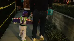 Dalam kesematan ini Issa menjadi salah satu karakter paling ikonik di Toy Story 2 yaitu Buzz. (Foto: Instagram/ nikitawillyofficial94)