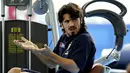 Gennaro Gattuso dianggap sebagai salah satu pemain yang garang dan agresif di dalam lapangan. Banyak yang mengatakan itu karena semangatnya untuk bermain bola, wajar jika dia dijuluki rhino. (AFP/Vincenzo Pinto)