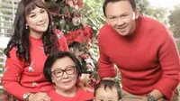 Ahok rayakan Natal dengan mengenakan sweater merah (dok.Instagram/@basukibtp/https://www.instagram.com/p/CJNJaZzh-Z5/Komarudin)