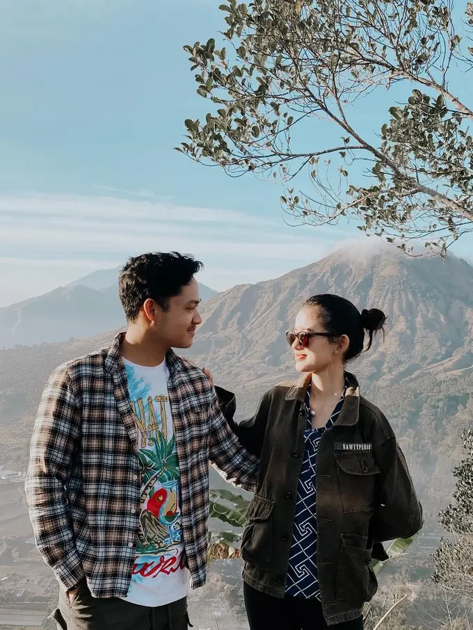 [Fimela] Azriel Hermansyah dan Sarah Menzel