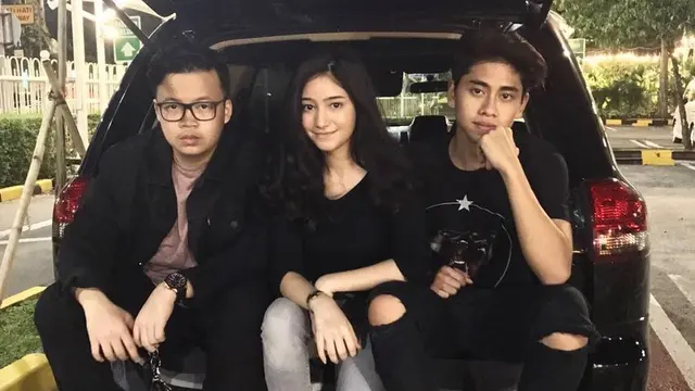 6 Potret Kedekatan Athalla Naufal dan Dannia Salsabilla, 4 Tahun Lebih Bersahabat