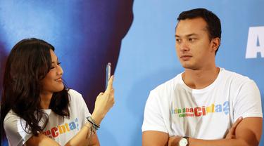 Dian Sastrowardoyo Senang Tak Jadi Pacar Nicholas Saputra Lagi News Entertainment Fimela Com