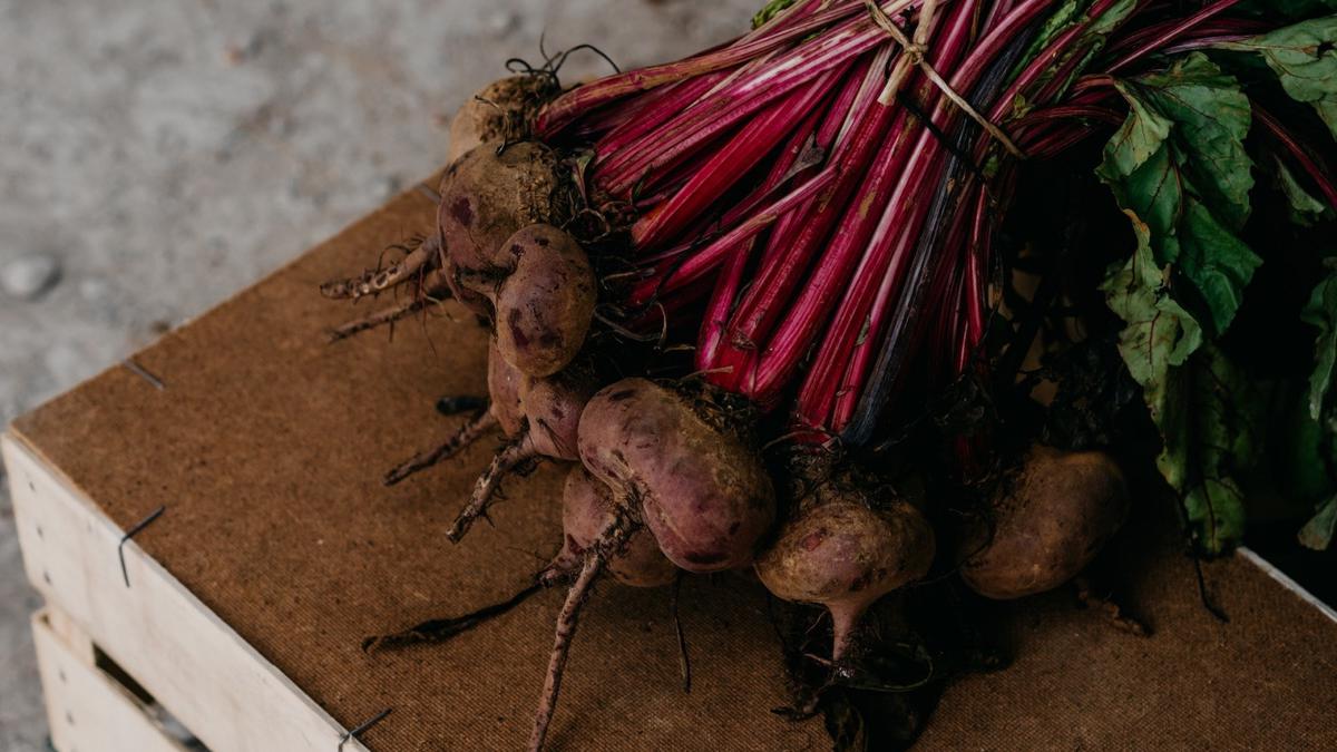 4 Resep Olahan Buah Bit yang Efektif Menurunkan Kolesterol