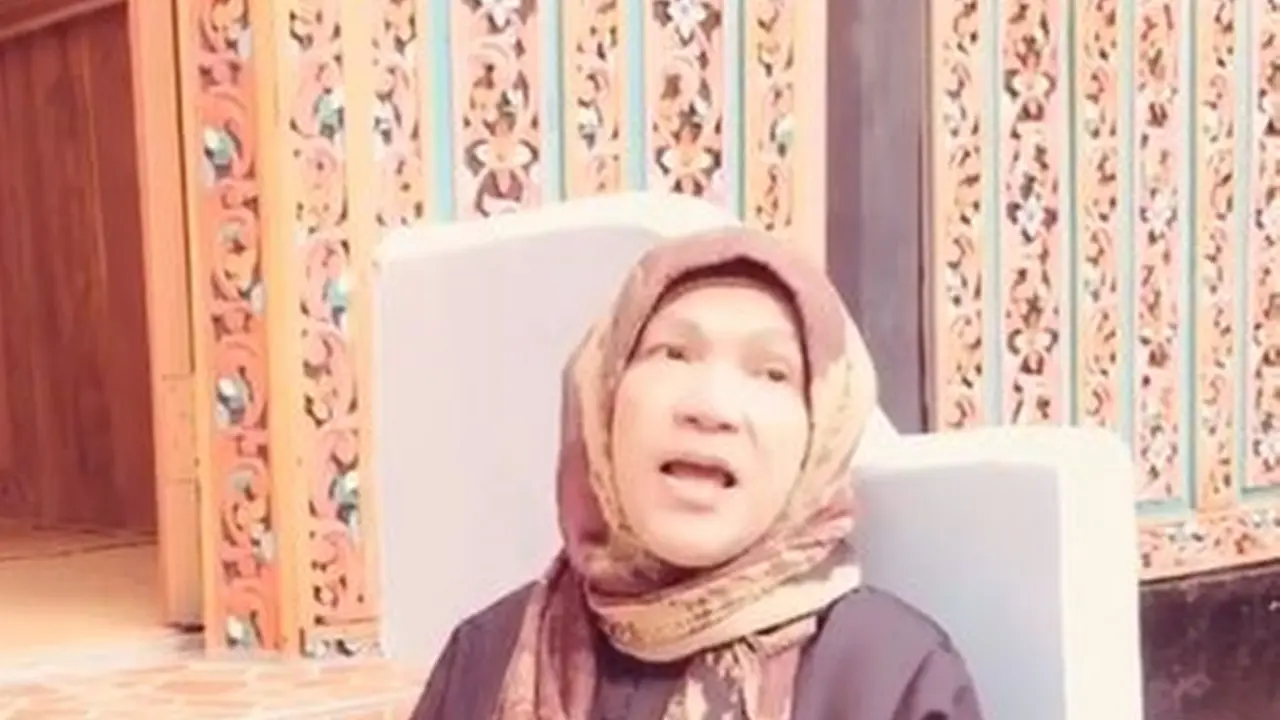 Dijual Seharga 2 Miliar, Ini 6 Potret Rumah Gadang Milik Dorce yang Unik