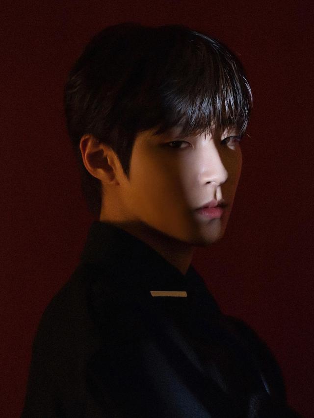 Hwang In Yeop. (Instagram/ keyeastofficial)