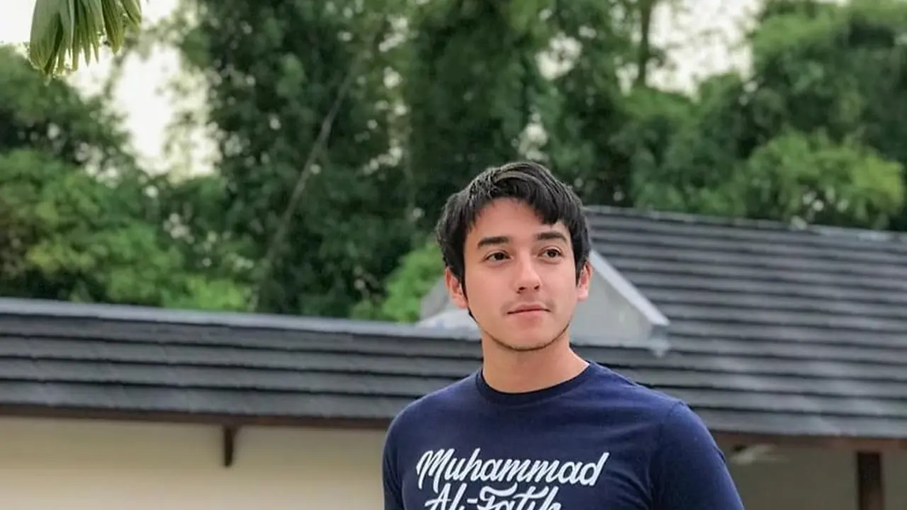 6 Potret Terbaru Aliff Alli, Pemeran Pandu di Film Heart 2 Heart