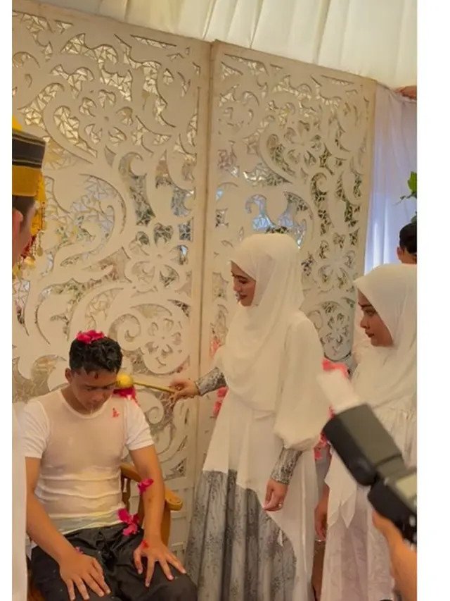 8 Potret Meggy Wulandari di Acara Siraman dan Mappacci Jelang Nikahan Anak Sambung
