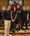 Mereka pun merayakan ulang tahun Safeea dengan makan bersama di sebuah hotel di Jakarta. Ketiganya kompak mengenakan baju serba hitam. [@alghazali7]