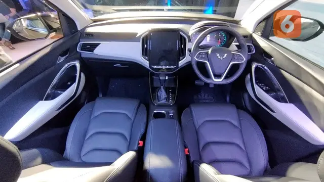 Wuling Almaz