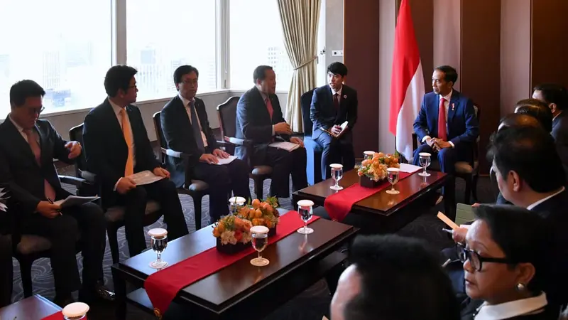 Presiden Jokowi bertemu dengan pengusaha di Korea Selatan
