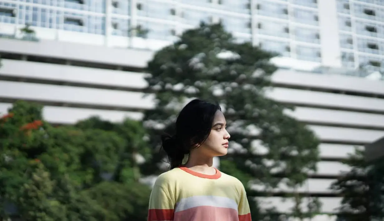 Belum selesai seutuhnya, Rachel Amanda yang masihharus melewati masa revisi mengatakan setidaknya ia bisa tidur nyenyak. “Wow panjang juga. Sudah ya, masih ada revisi. Setidaknya bisa bobo ena dulu,” tulisnya di akhir. (Instagram/auroramanda)