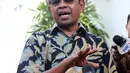 Menteri Sosial, Idrus Marham memberi keterangan pers kepada wartawan di Istana, Jakarta, Jumat (24/8). KPK menetapkan Idrus Marham sebagai tersangka terkait dugaan kasus dugaan suap proyek pembangunan PLTU Riau-1. (Liputan6/Pool/Gar)