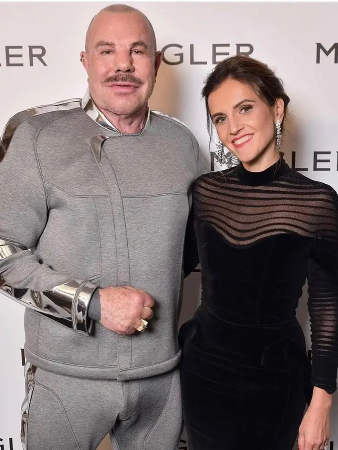 Manfred Thierry Mugler. (Instagram/ manfredthierrymugler, foto: @zefashioninsider untuk Mugler)