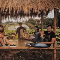 Acha Septriasa, Tika Bravani, Nirina Zubir dan Fedi Nuril. Foto: Instagram (@filmnasional)