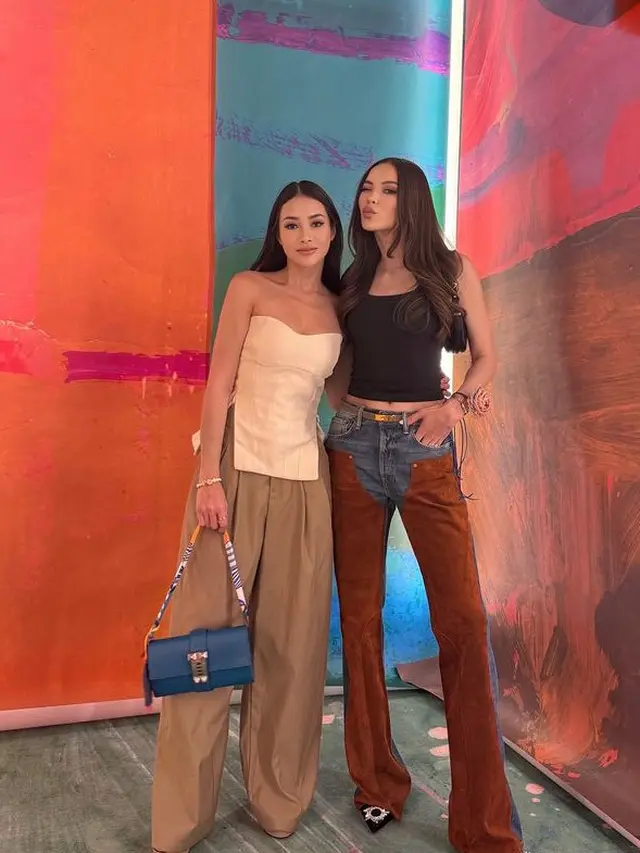 Alyssa Daguise Kenakan Tanktop Hitam di Acara Hermes.