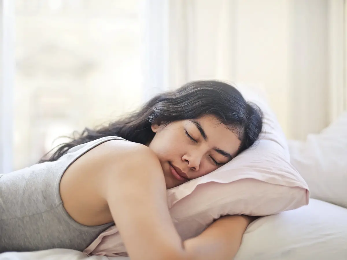 Arti Mimpi Bertemu Teman Lama, Wujud Perasaan Rindu - Hot