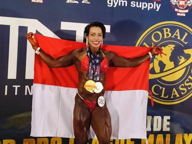 Polri kembali menorehkan prestasi membanggakan di tingkat internasional melalui keberhasilan Perwira Polisi Wanita (Polwan) Polda Maluku, IPTU Esterlina Titiheryu, A.Md., yang meraih tiga medali dalam kejuaraan binaraga “NPC Regional TNT Global Classic Malaysia 2026. (Foto: Humas Polri)