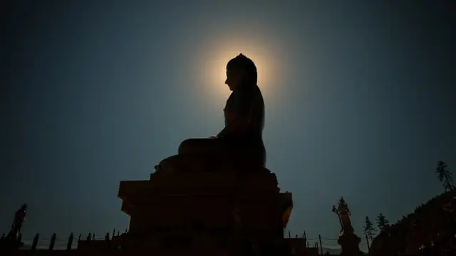 Ilustrasi halo matahari