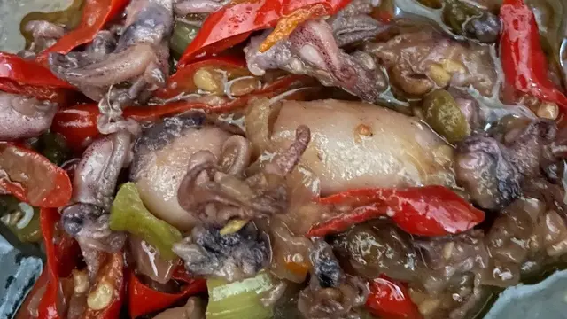 Resep tumis baby cumi tauco. (dok. Cookpad @aastari)