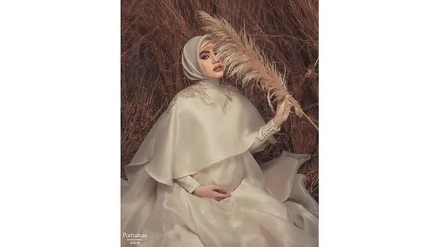 6 Potret Maternity Shoot Kartika Putri, Elegan dengan Berbagai Macam Busana