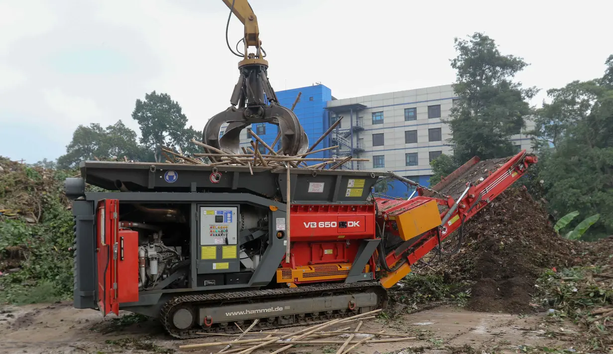 Sampah dari bahan kayu/bambu akan diolah menjadi pupuk kompos. (Liputan6.com/Herman Zakharia)