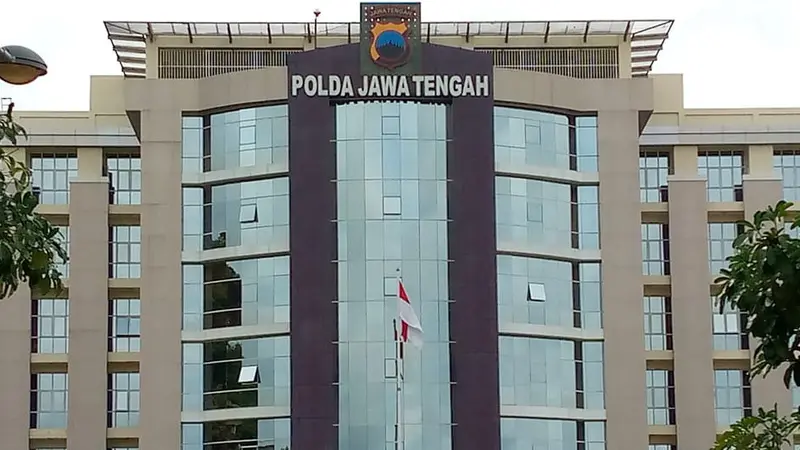 Tampak Depan Polda Jateng. (Ahmad Adirin/Liputan6.com)