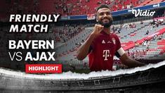 Berita video highlights laga uji coba yang berlangsung seru antara Bayern Munchen melawan Ajax yang berakhir dengan skor 2-2, Sabtu (24/7/2021) malam hari WIB.