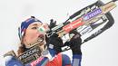 Atlet Biathlon asal Itali, Dorothea Wierer saat mengikuti perlombaan Piala Dunia IBU Biathlon di Hochfilzen, Austria, Minggu (13/1/2021). (Foto: AFP/Joe Klamar)